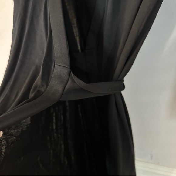 Quince Women’s 100% Silk V-Neck Jersey Midi Wrap Dress in Black Sz S NWT - Picture 7 of 10